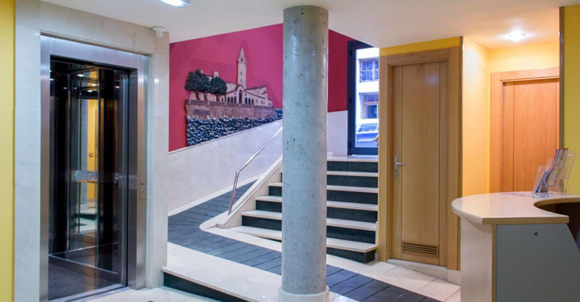 Apartamentos Cean Bermudez Gijón Zewnętrze zdjęcie